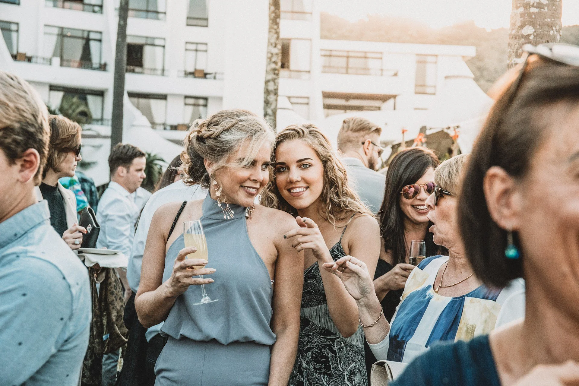 Interactive Wedding Apps That Entertain Guests